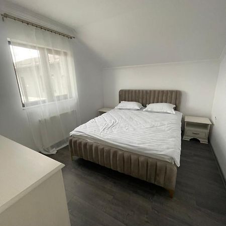 Eroilor II Apartament Apartment ซูชาวา ภายนอก รูปภาพ